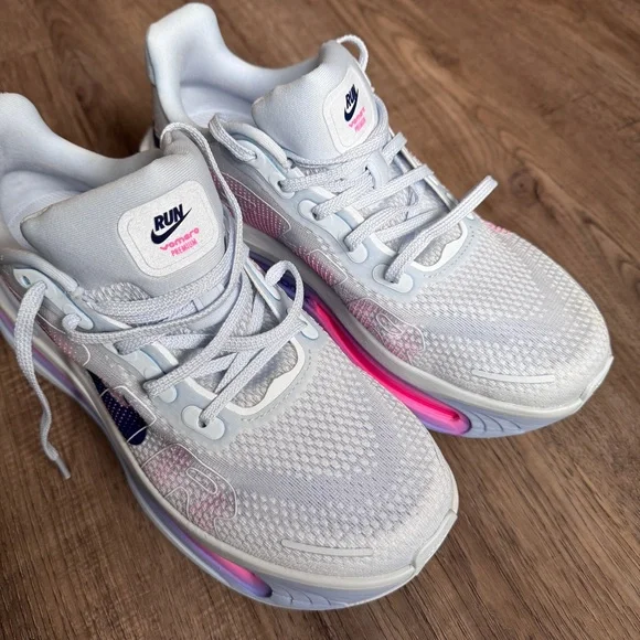 Nike Women's Vomero Premium - Like New - Size 9 - Picture 6 of 13
